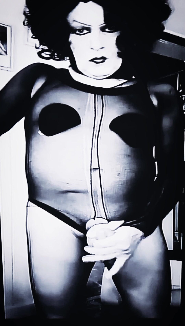 Bizzarra studios: Retro TV Kink
