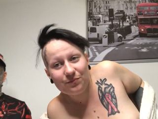 Eevi Petite: Flashes here tits, asshole and pussy lick