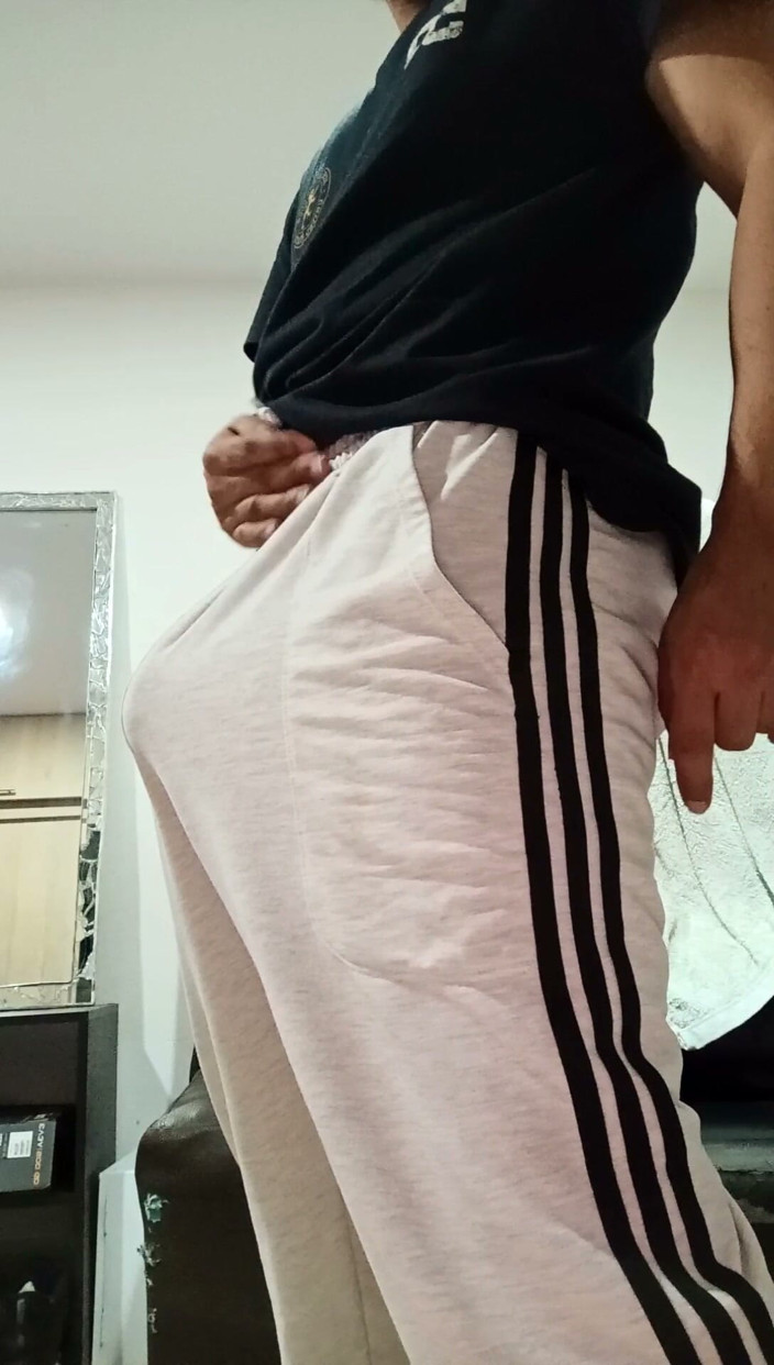 Tommhot: So Hot and Hard Wearing Sportswear