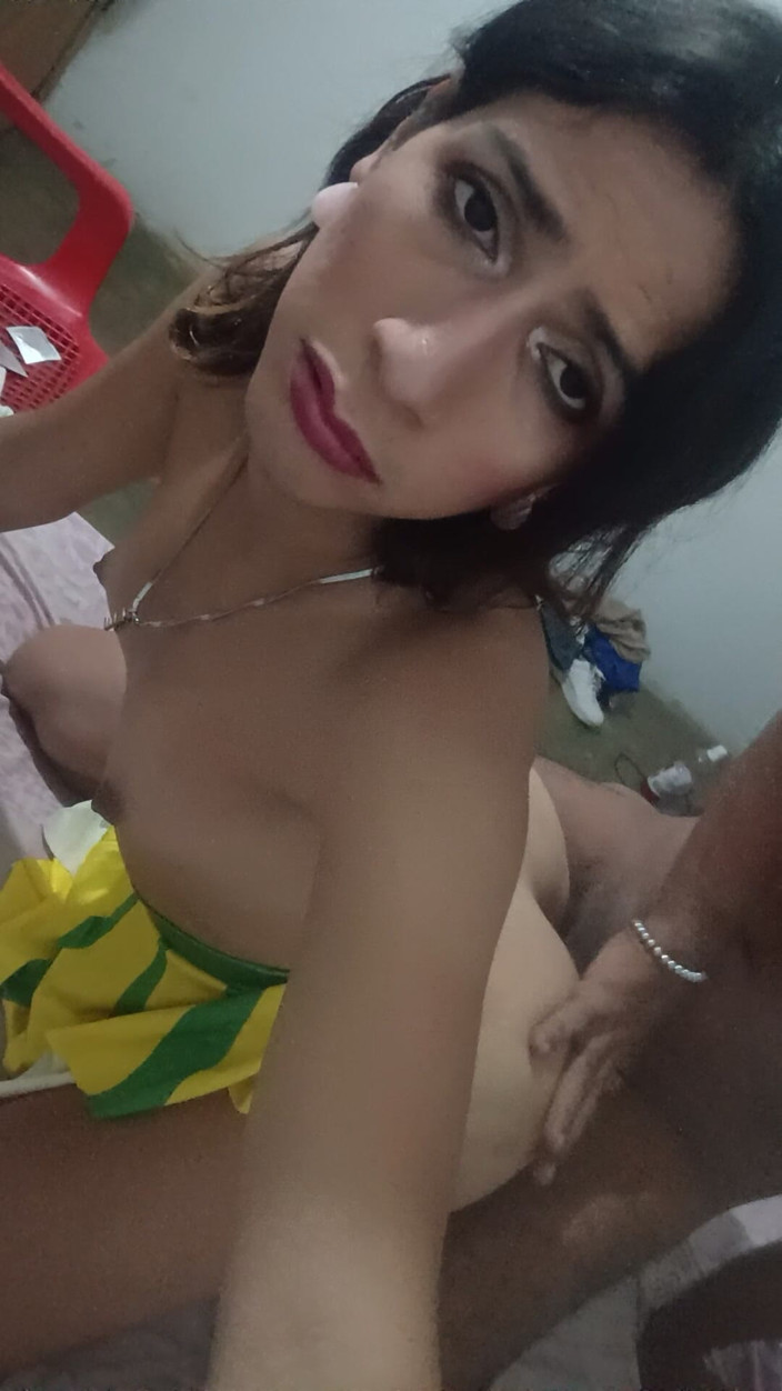 Femboy from Colombia: Estamos aproveitando de um jeito bom
