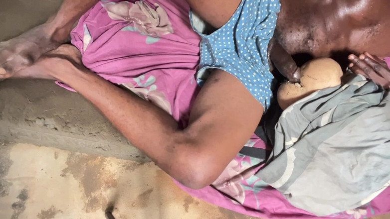 Bangcum8: मेरी बड़ी गांड वाली रंडी के साथ पैर सेक्स