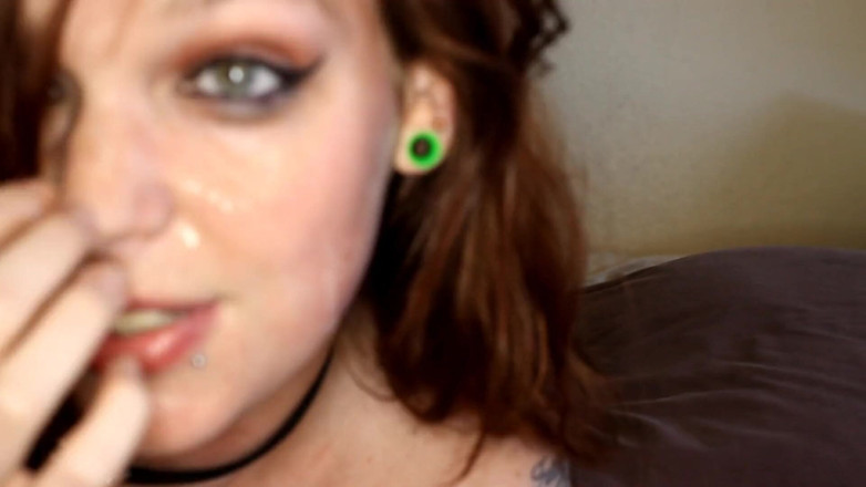 GamerGirlRoxy: Ejaculare facială neglijaculată futută în față cu lesă