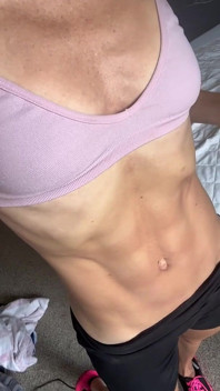 Bodyswap Fantasy Roleplay s uctíváním svalů