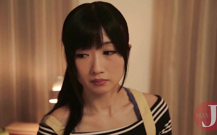 Asian happy ending: Harika Japon genç kız erkek arkadaşını sikiyor ve sikiliyor