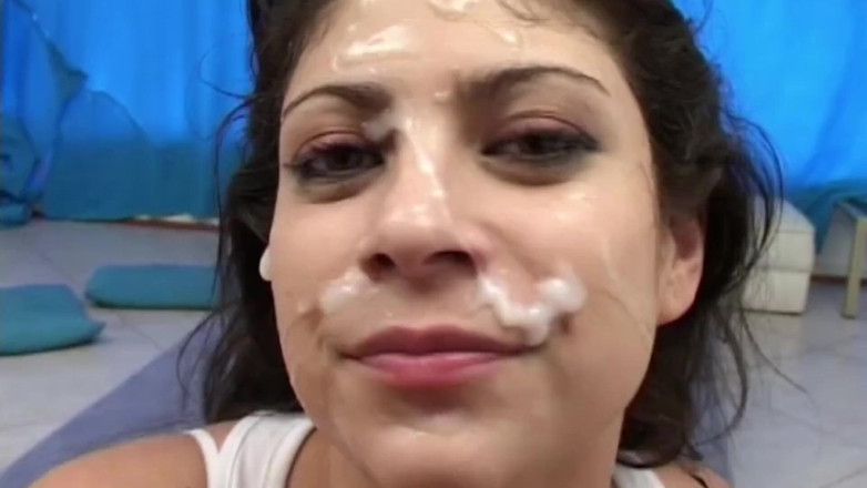 6-movies: Latina beauty blows and fucks two guys