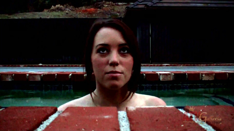 ATKIngdom Fans: Ashley Shannon entrevistada en la piscina