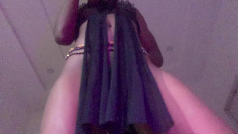 DivaHouz: Slow Motion Ebony Teen Sexy Dance Winding Wet Pussy Close...