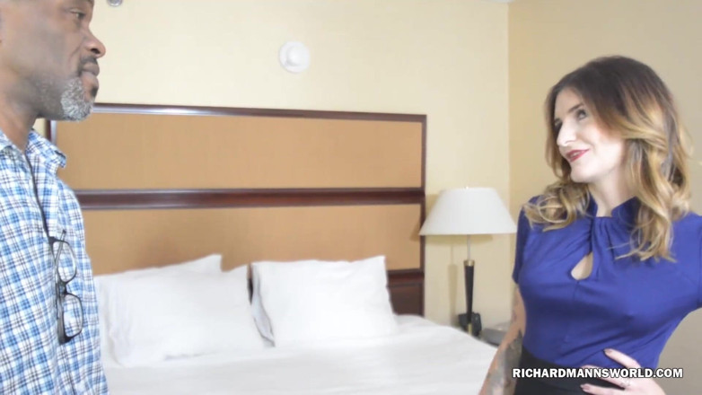 Richard Manns World: Adreena Winters la salope européenne
