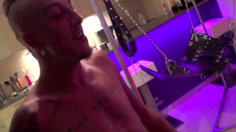 FETISH BDSM STUDIO: Xxl faust und von xxl sextoy von haut gefickt