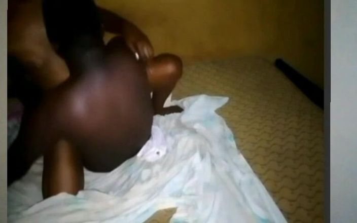 Viporn sex bais: Mimi, la ragazza esile scopa il suo capo dopo il...