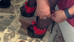 CoppiaCollant: POV fetisch mit high heels