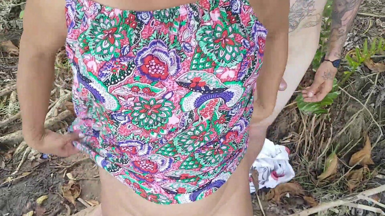 Paty Bumbum: Nymfa vyvrcholí na prodejci na penisu rippi