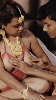 Náctiletý chlapec šuká bohatého Bhabhi! Indický teen sex