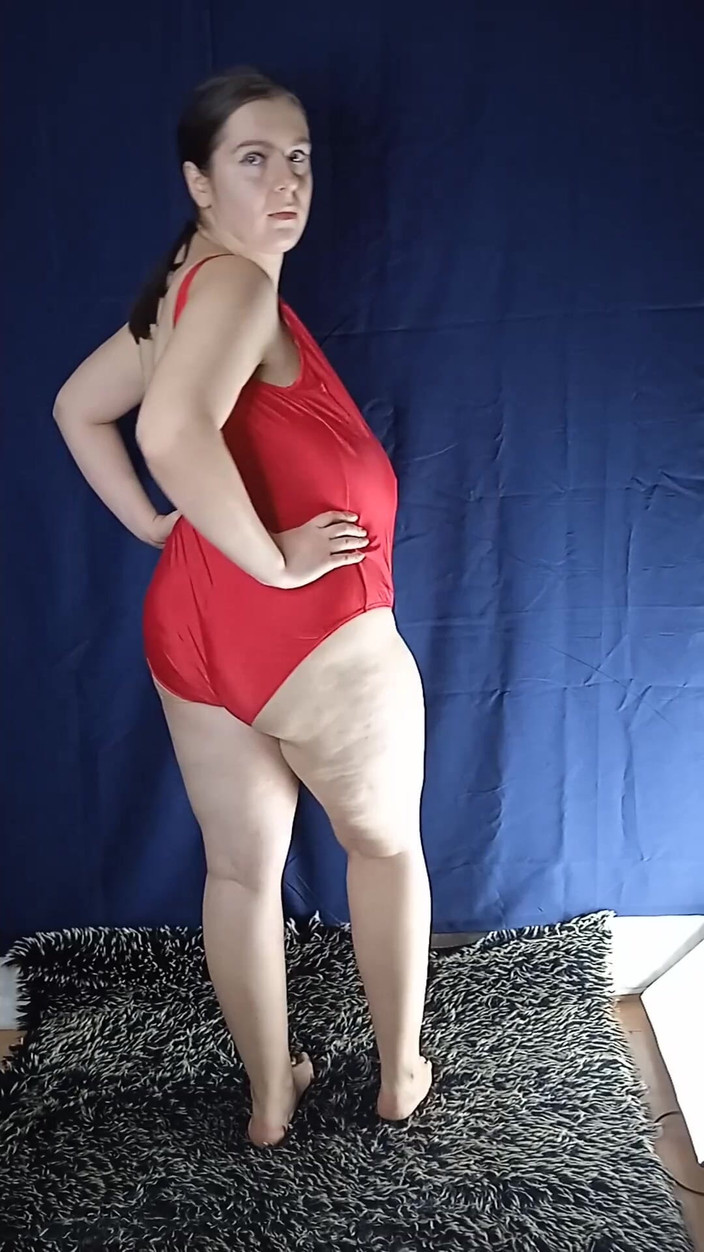 Lena Rose: Encore des maillots de bain une pièce pour une femme...