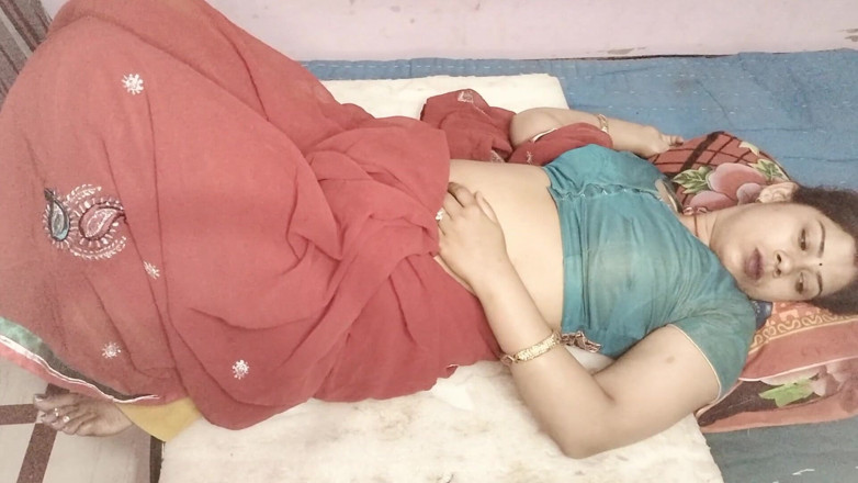 Sexy Girlfriend Girl: Sexy Wife Is Desperate for Hardcore Sex