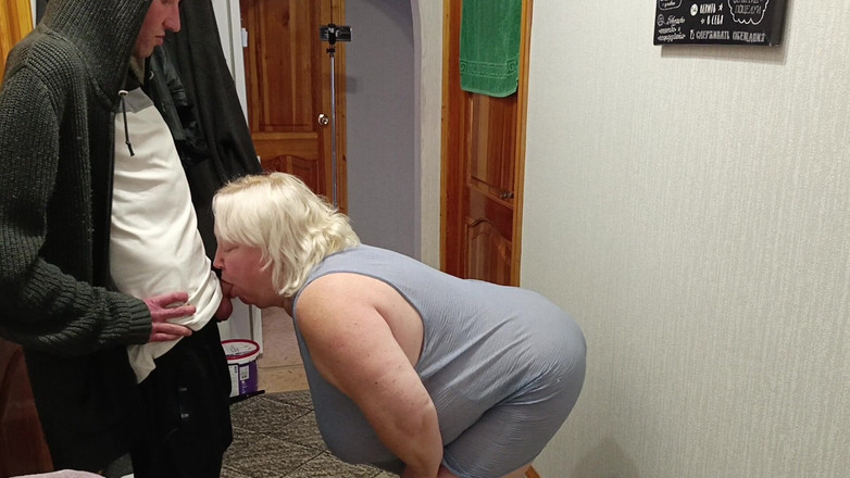 Zona901: Courier ha scopato la matrigna in bocca e nella figa...