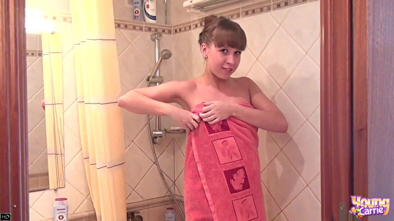 Young Carrie: Sexy ragazza giovane carrie doccia nuda