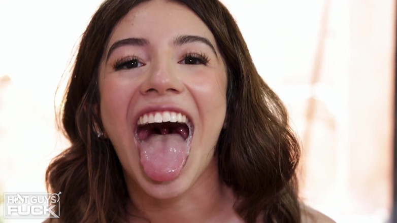 Hot Guys Fuck: Big-dicked Southern Stud Pounds Tiny Latina Pussy