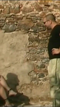 La follada de perrito al aire libre más caliente para una rubia cachonda madura italiana con gran culo - vol 2