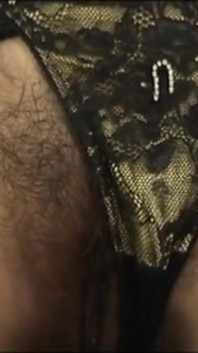 Een zeer hete meest brunette milf harde masturbatie