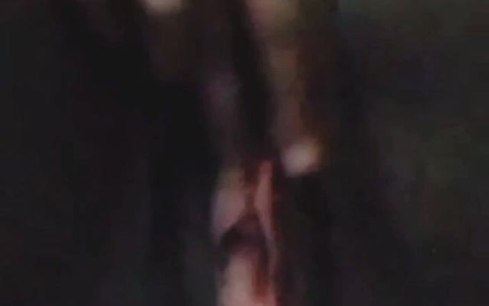 Me and my new slut: 흑인 늙은 새엄마는 화상 통화로 자위를 즐기세요