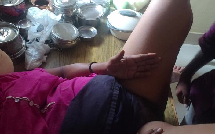 Porn films: Stiefmoeder geneukt met tienerjongen