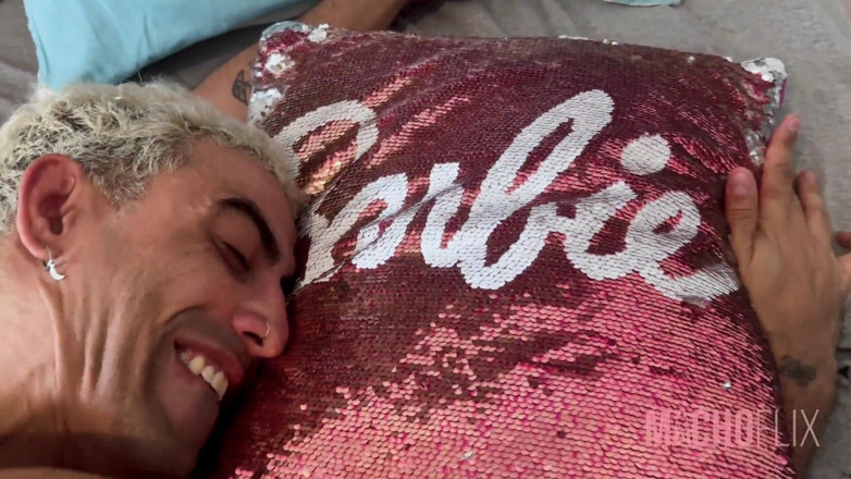 MACHOFLIX: Barbie Seems Different