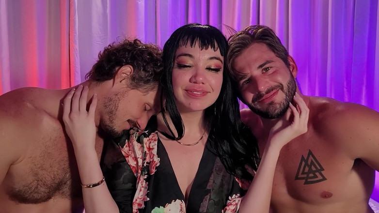 Little Puck: Cum-stuffed Double Dick Down! Double Vag Creampie