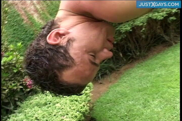 Just X Gays Amateurs: Golden Shower Anal Stretch - Mature Studs Dripping Piss Everywhere