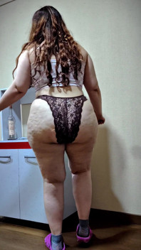 Nicole La Provocazione Grassa Sciocca: Dondolato Culo Cellulite E Danza Del Ventre Morbida