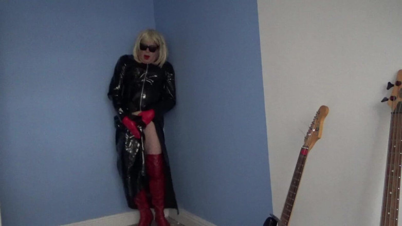 Leather Kirsten: Pvc와 가죽의 음란한