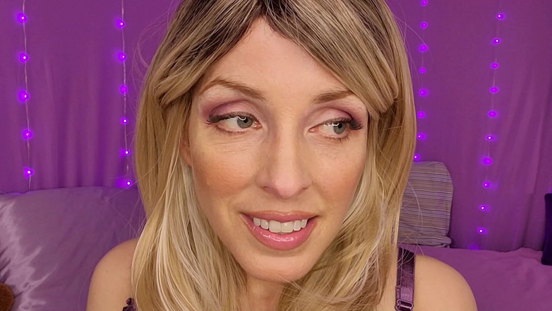 Brenna Lilac: La segretaria sottomessa del dottor White