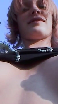 Teen macht blowjob im wald