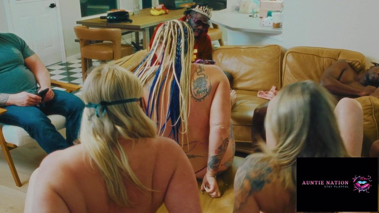 Auntie Nation: Tety zdarma