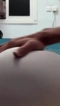 Heeft een sexy kont