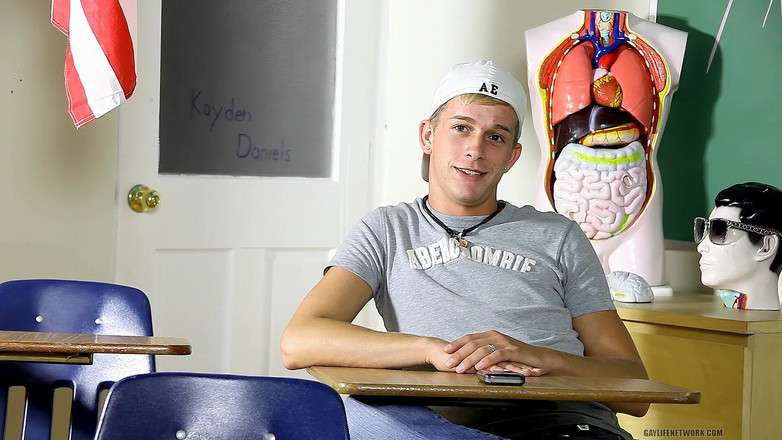 Teach Twinks: Festa guy kayden daniels oozes sex appeal