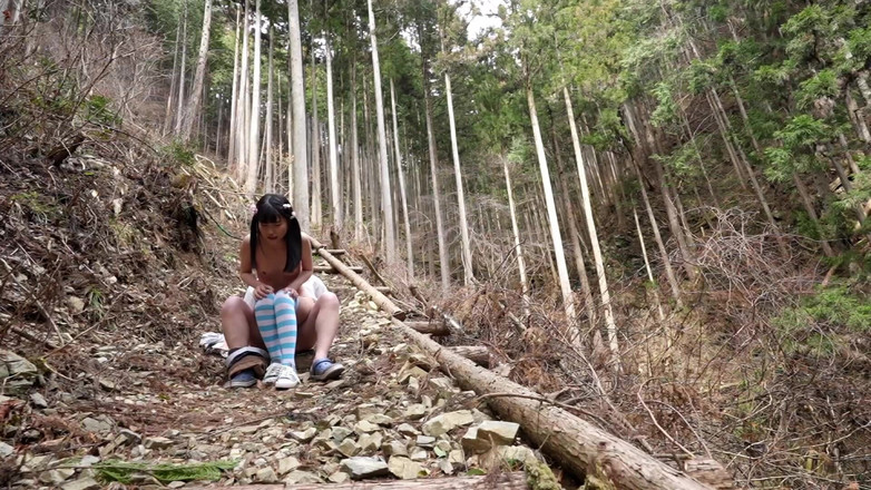 Raptor Inc: Hasta olmakla ilgili yalan söylemiş ve öğretmeniyle birlikte olmak için sınıfını özlemiş...