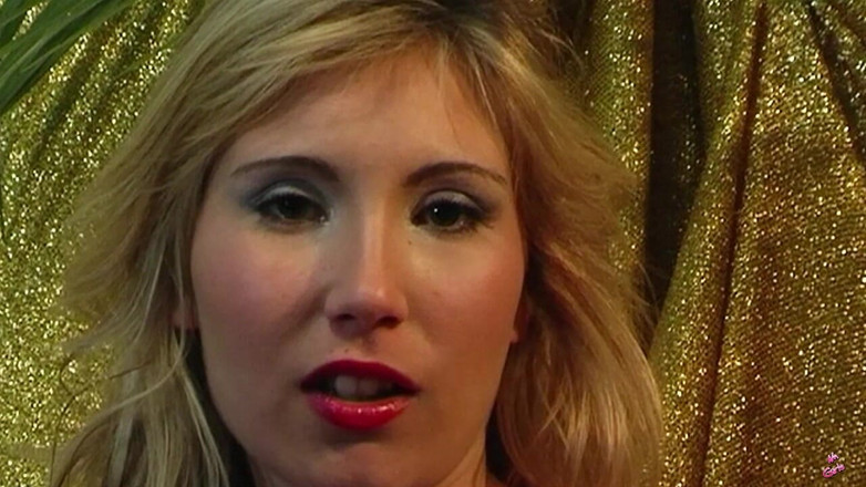 NN Girls: Кришталева Вишня нас спокушає.