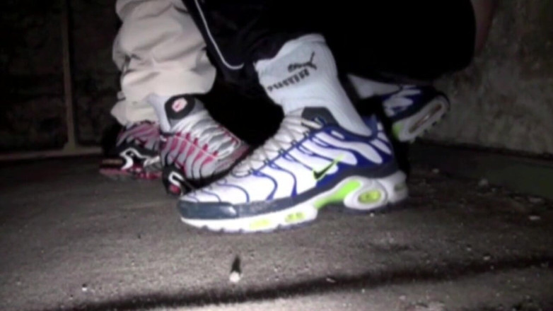 Sneaker Sex Kinky: Matt viene scopato da un ragazzaccio facendo jogging nel seminterrato