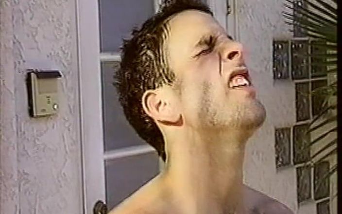 Gay RetroX VHS: Грубые качок в действии 4