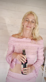 Blonde Wife Lets Herself Be Inseminated by the Gardener!