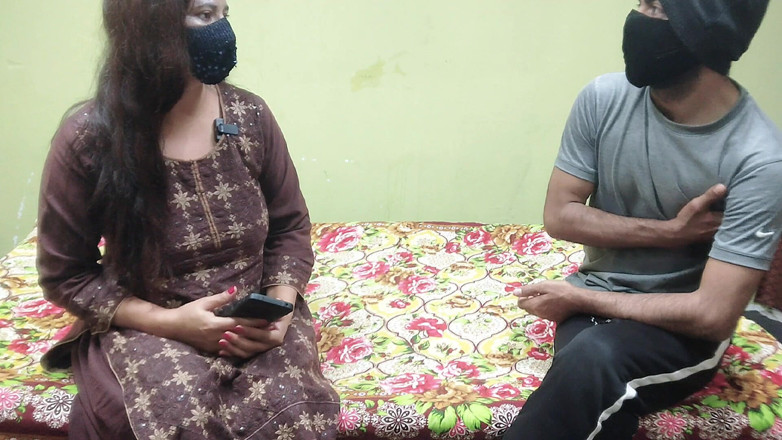 Pakistani couple X: Indian Desi Bhabhi Ko Pati Ke Dost Ny Ghar Ja...