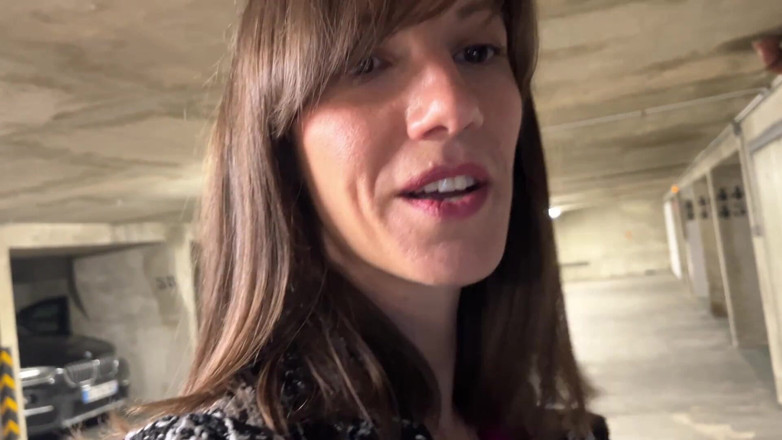 Lety Howl: Ho seguito il mio fan to the public parking per...