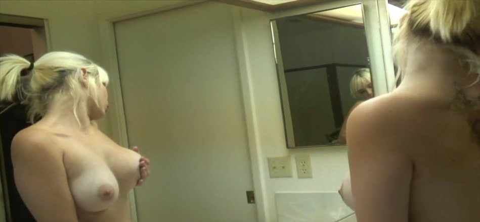 Pervy Studio: วัยรุ่นในห้องน้ำ