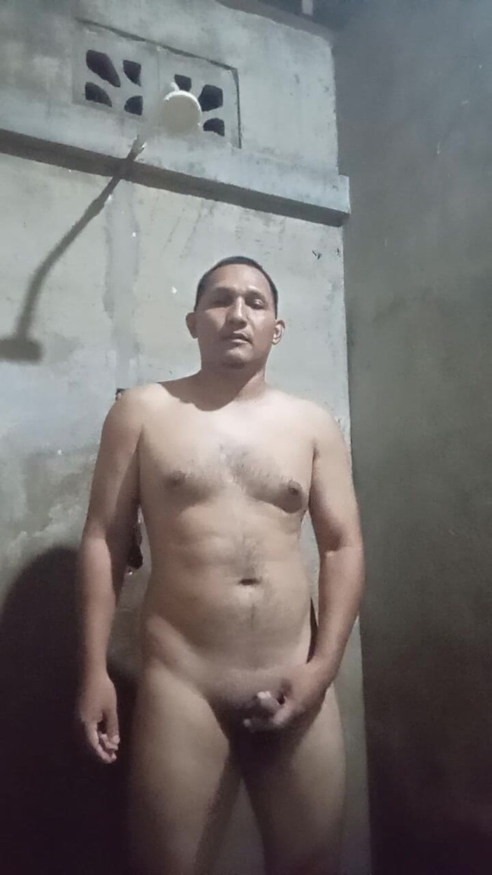 Giarlem slv: masturbándose en el baño