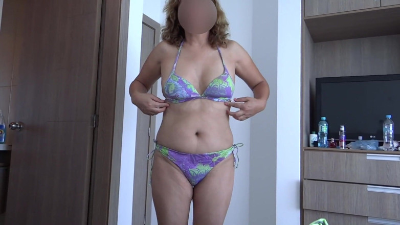 Ardientes69: 비키니 입고 해변에서 과시하는 아름다운 마누라, 찐 바람난 남편