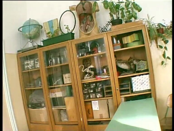 Vintage Movies XXX Best of: Sinh viên tóc vàng chân lên bị giáo viên đụ mạnh