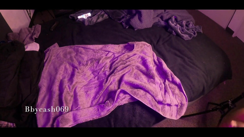 Bbycash 69: Masturbacja analna