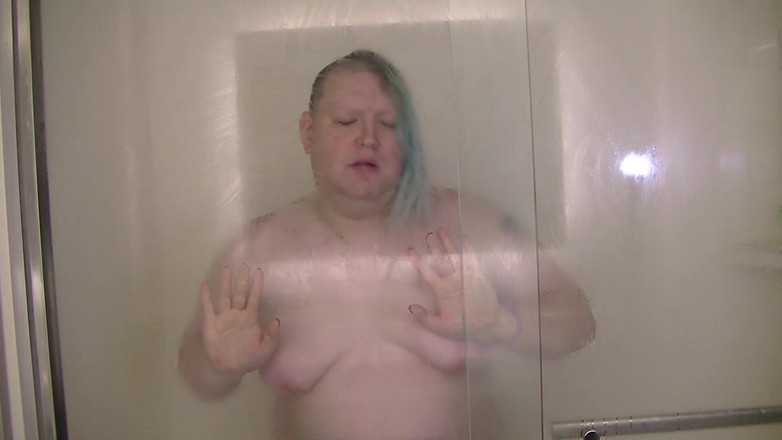 Roxxie rae page: शावर प्रलोभन