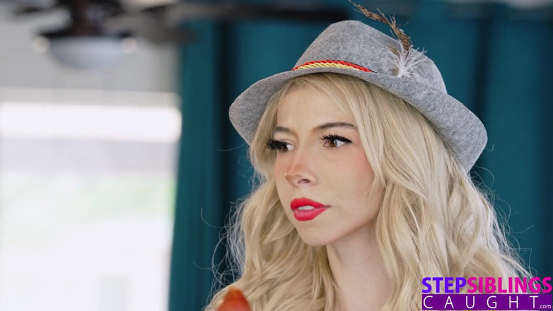 StepSiblings Caught: Oktober 2022 Smaak van de maand Kenzie Reeves